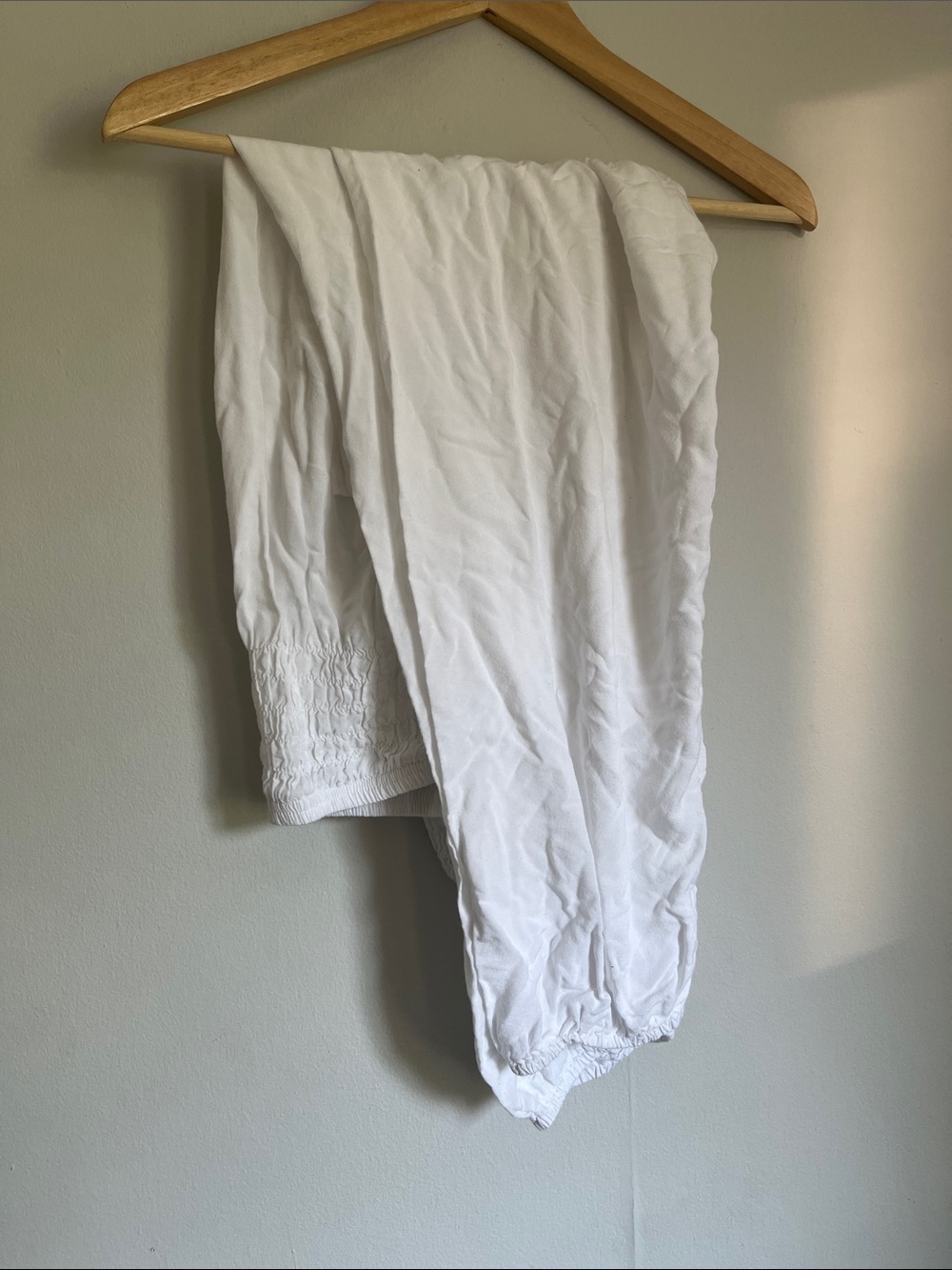White Lightweight high waisted Elastic Hem Pants